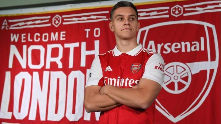 Leandro Trossard resmen Arsenal'da
