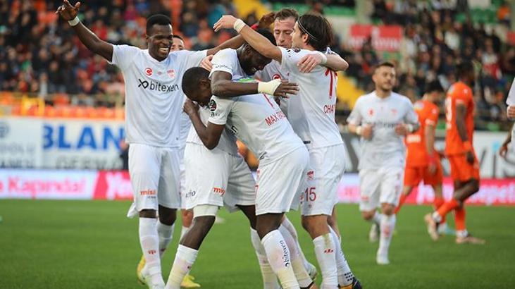 Sivasspor'da Yatabare ve Max Gradel şov!