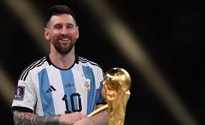 Lionel Messi: Barcelona'ya geri döneceğim