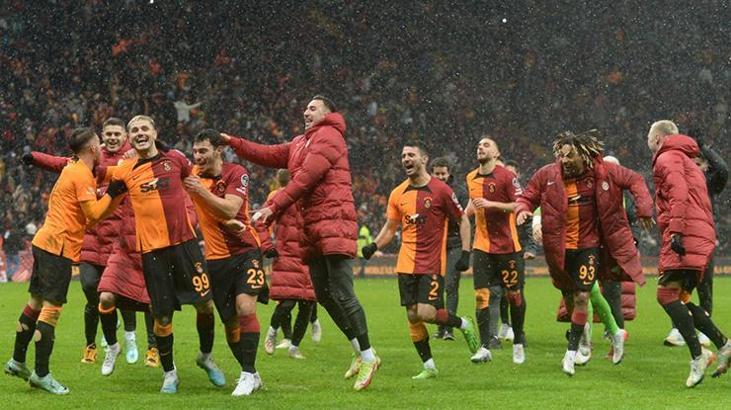 Galatasaray '12'den vurdu!