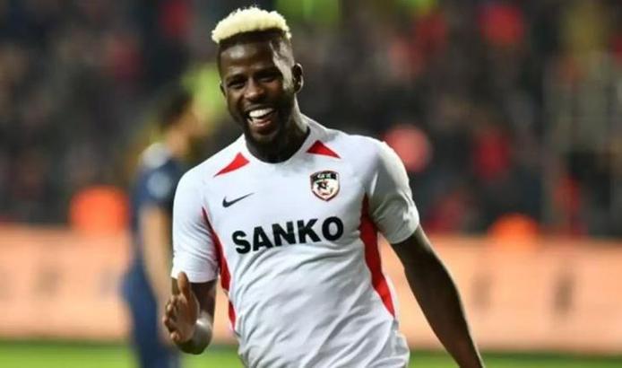 Djilobodji’yi Kasımpaşa aldı