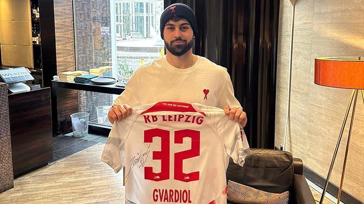 Josko Gvardiol’dan, depremzedelere destek
