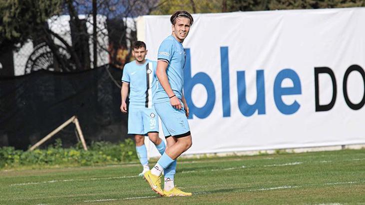 Altay'da genç futbolcular mercek altında