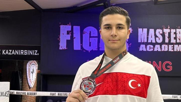 Efe Aydın, Avusturya’da dünya ikincisi oldu