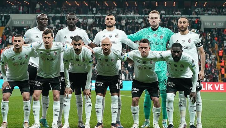 Son dakika transfer haberi: Beşiktaş'ta yıldız futbolcuyla imzalar atılıyor