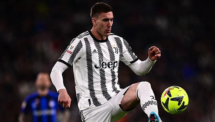 Juventus'tan Dusan Vlahovic kararı