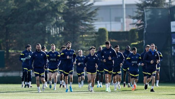 Fenerbahçe, Başakşehir maçı hazırlıklarını tamamladı