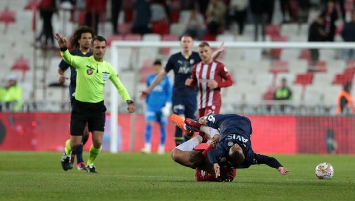 Sivasspor-Fenerbahçe maçında ilginç istatistik!