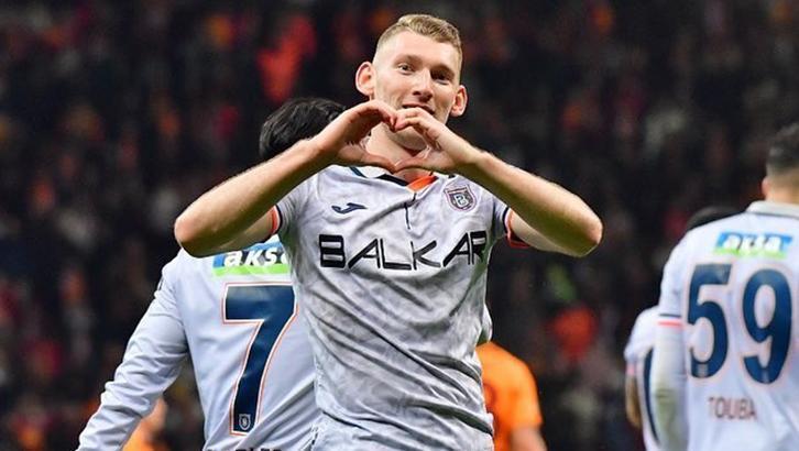 Başakşehir'e Patryk Szysz'den kötü haber