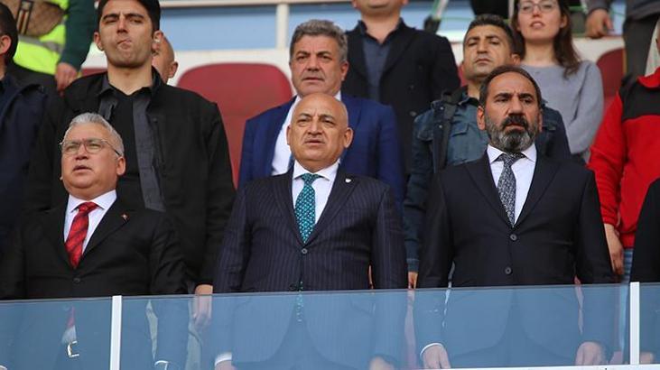 TFF Başkanı Mehmet Büyükekşi Sivasspor-Kasımpaşa maçını izledi