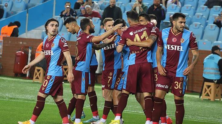Trabzonspor dışarıda susuyor, Akyazı'da coşuyor!
