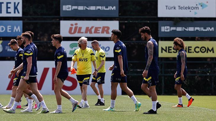 Fenerbahçe, Başakşehir maçı hazırlıklarını sürdürdü