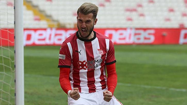 Göztepe'de Robin Yalçın harekatı