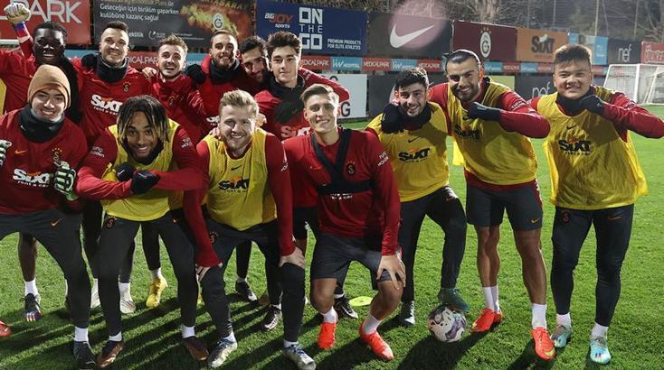Galatasaray'da bir ayrılık daha! Rusya yolcusu...