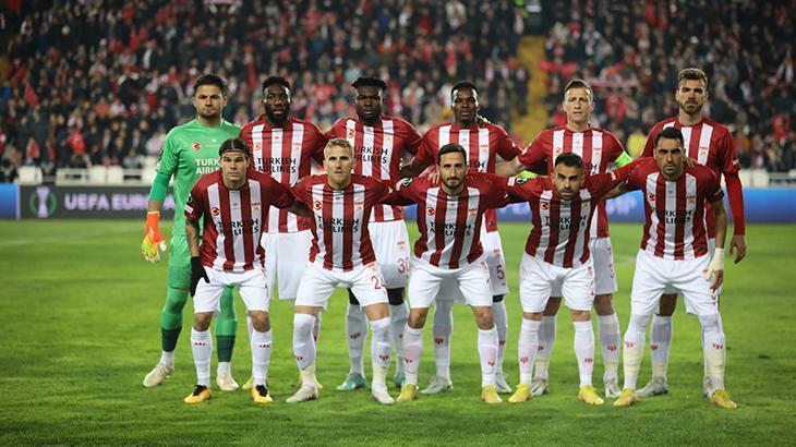 Sivasspor Barcelona'yı geçti!
