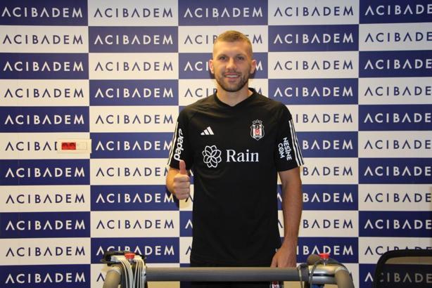Ante Rebic, sağlık kontrollerinden geçti