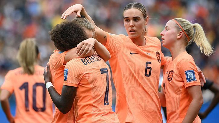 Hollanda çeyrek finalde