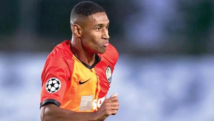 Galatasaray'ın anlaştığı Tete korkuttu! İngiltere'ye rezervasyon...