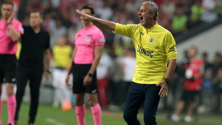 Fenerbahçe'de defans hattı değişiyor!