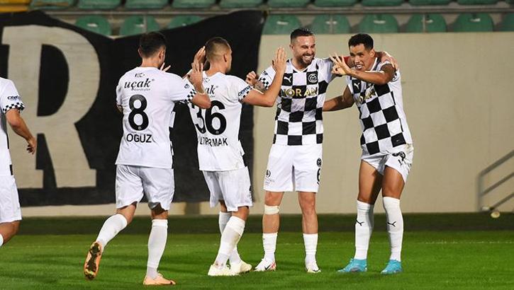 Manisa FK, kafalardaki soru işaretlerini sildi