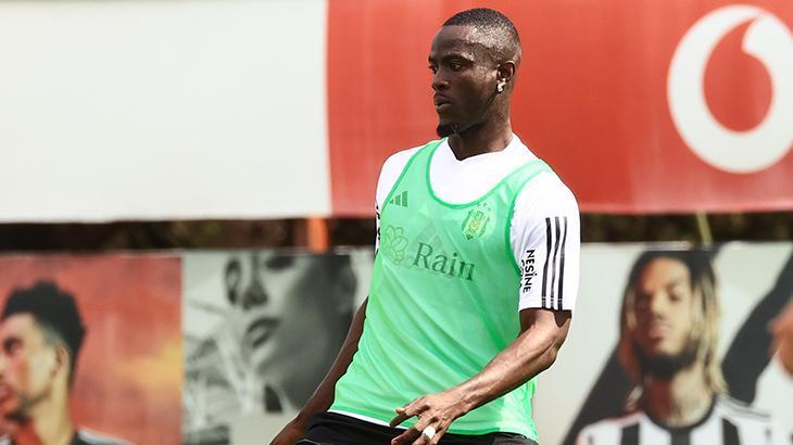 Eric Bailly ilk antrenmanına çıktı