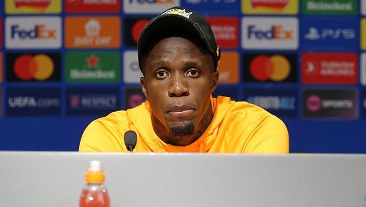 Galatasaray'da Zaha'dan Manchester United sorusuna tepki! 'Rahatsızlık hissediyor gibi görünüyor muyum?'