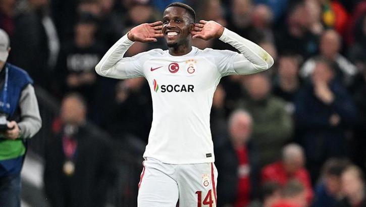 Galatasaray'da Wilfried Zaha, Manchester United'ı affetmedi