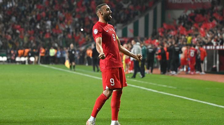 Cenk Tosun iki gol attı, Milli Takım tarihine geçti!