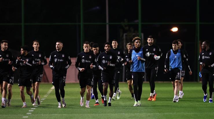 Beşiktaş'tan kondisyon ve taktik antrenmanı