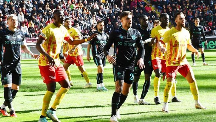 (ÖZET) Kayserispor - Adana Demirspor maçı sonucu: 1-1 | Kayseri'de puanlar paylaşıldı