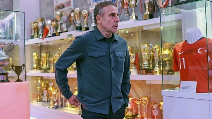Trabzonspor'da Abdullah Avcı'dan müzeye ziyaret!