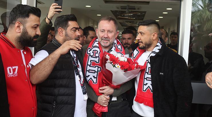 Sergen Yalçın Antalya'ya geldi