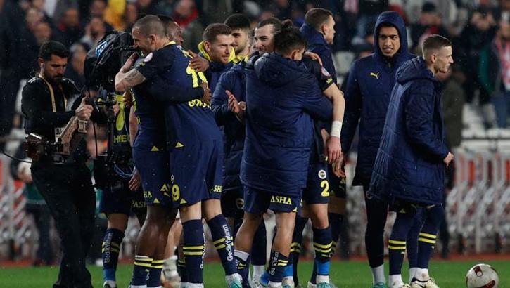 Fenerbahçe'de Leonardo Bonucci en iyi bildiği işi yaptı! Üçüncü maçında ilk kez...