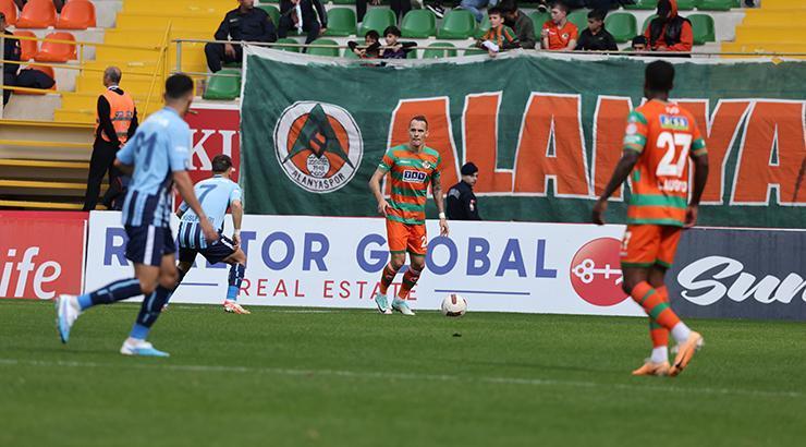 Alanyaspor beraberliğe abone