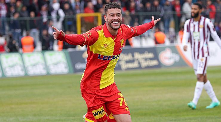 Göztepe farkı açıyor
