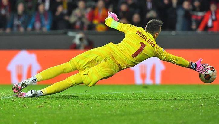 Galatasaray'da Fernando Muslera'nın serisi bitti!