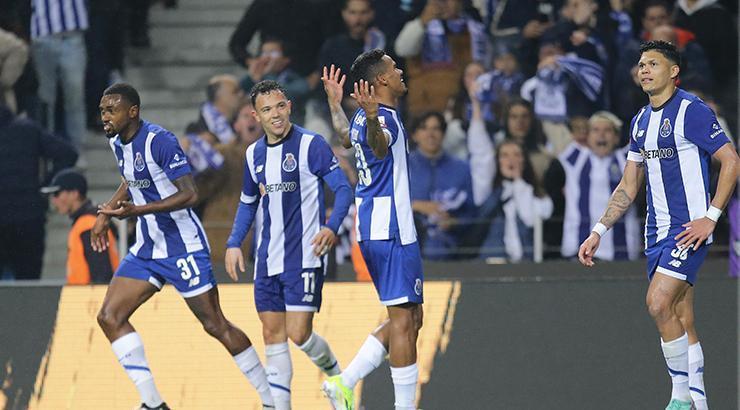 Portekiz derbisinde Porto'dan Benfica'ya 5 gol!