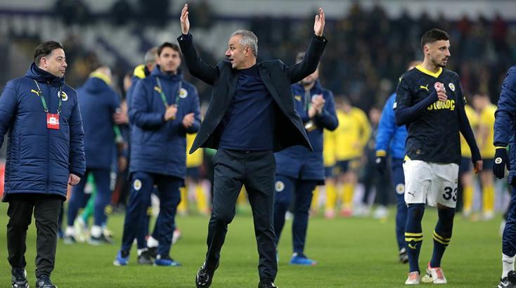 Fenerbahçe'de İsmail Kartal hedefi belirledi! Takımla toplantı...
