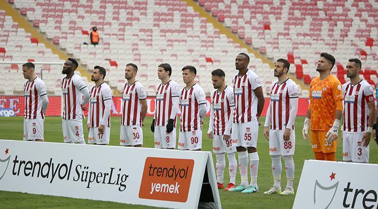 Sivasspor'da Yenilmezlik Serisi Bitti - Fanatik Gazetesi Futbol ...