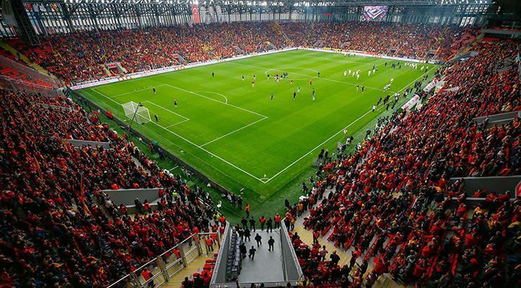 Göztepe taraftarından büyük destek! Süper Lig'i geride bıraktı