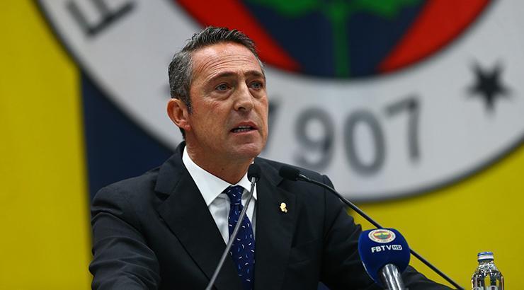 Fenerbahçe ile adı anılan yıldız oyuncudan transfer sinyali!