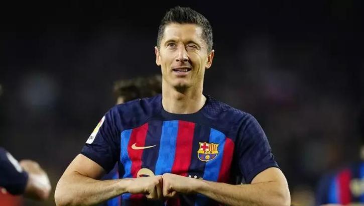 Barcelona'nın yıldızı Lewandowski'ye servet! Astronomik teklif...