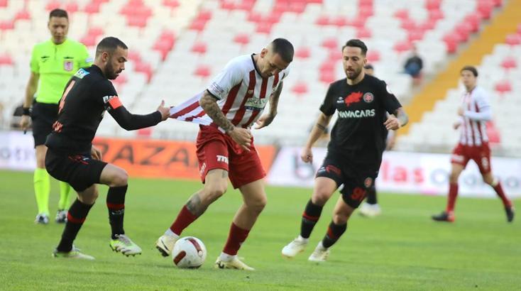 ÖZET) Sivasspor - Fatih Karagümrük maç sonucu: 1-0 | Manaj'dan kritik gol!  - Süper Lig Haberleri - Spor