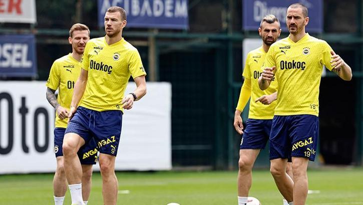Fenerbahçe, Beşiktaş derbisi öncesi pas ve taktik çalıştı