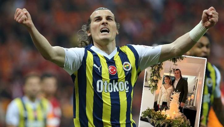 Önce derbi sonra nişan ondan mutlusu yok! Fenerbahçeli Çağlar Söyüncü ile Serra Pakdemir nişanlandı