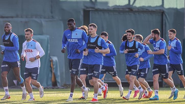 Trabzonspor'dan Beşiktaş maçıyla ilgili sürpriz karar! Tüm oyuncular...