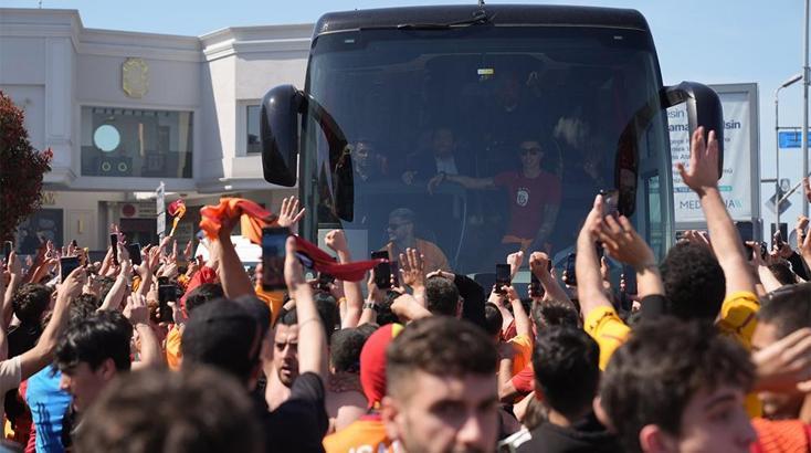 Galatasaray'da şampiyonluk için son engel! Taraftarından özür dilemek istiyor...