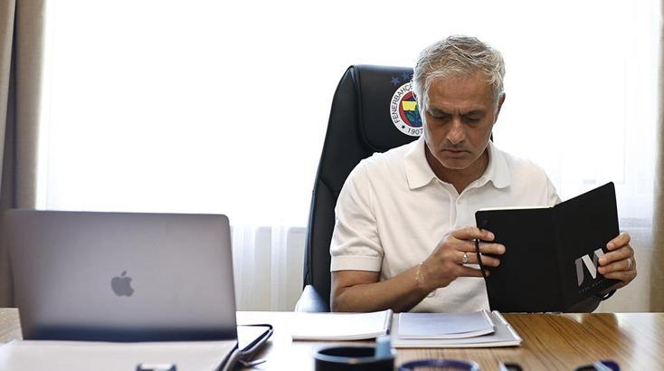 Fenerbahçe'nin yıldızlarının gözü Mourinho'da! Kaderleri belli oluyor...