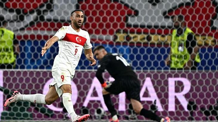 Van Bronckhost Cenk Tosun'u istemedi! Tosun Paşa Fenerbahçe ile anlaştı