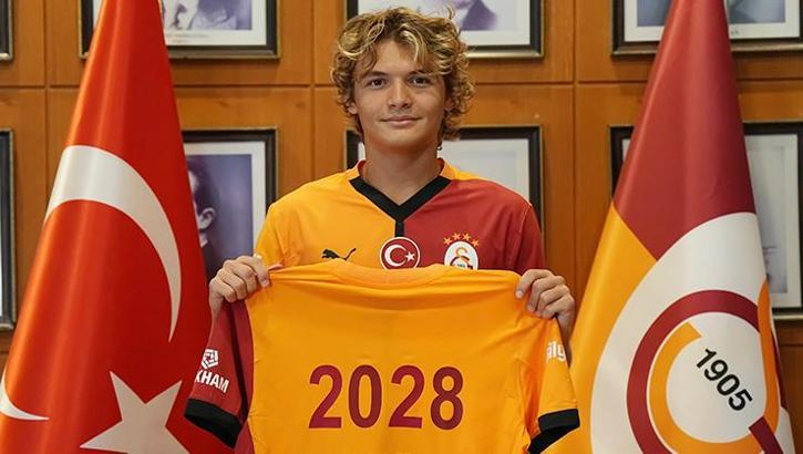 Galatasaray, genç yıldızla sözleşme imzaladı! Resmen duyuruldu...